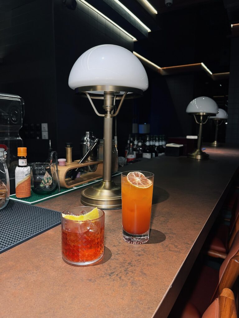 cozy resto-bar di summarecon bandung